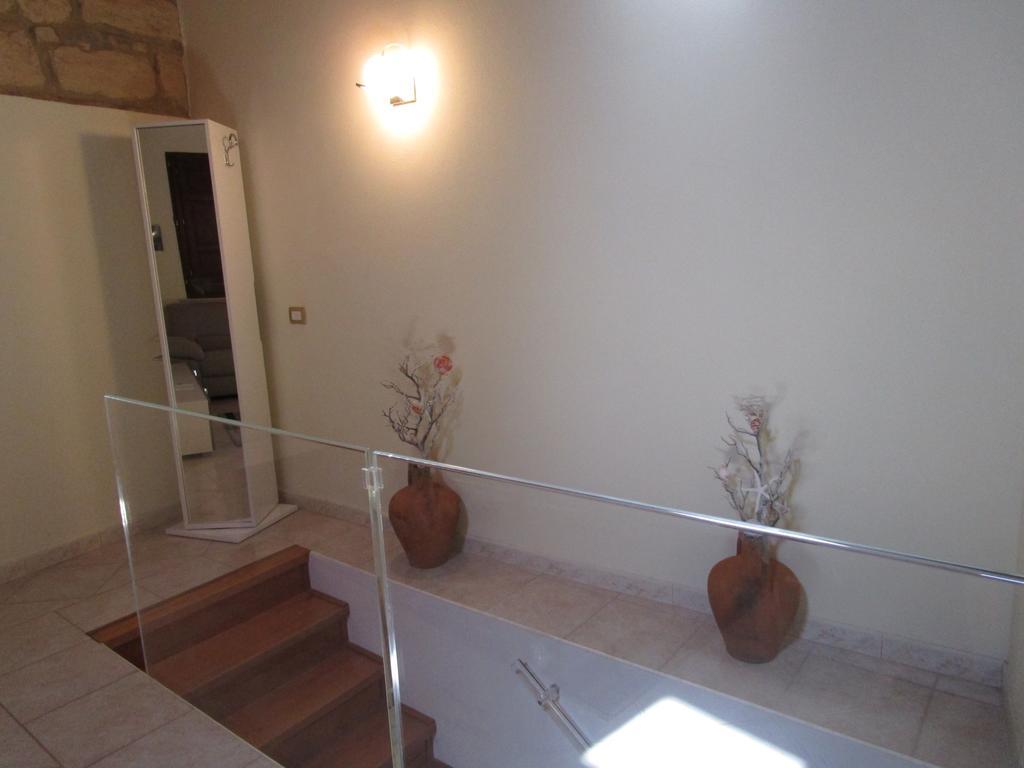 Apartamento Sa Domu E Babbu Cagliari Exterior foto