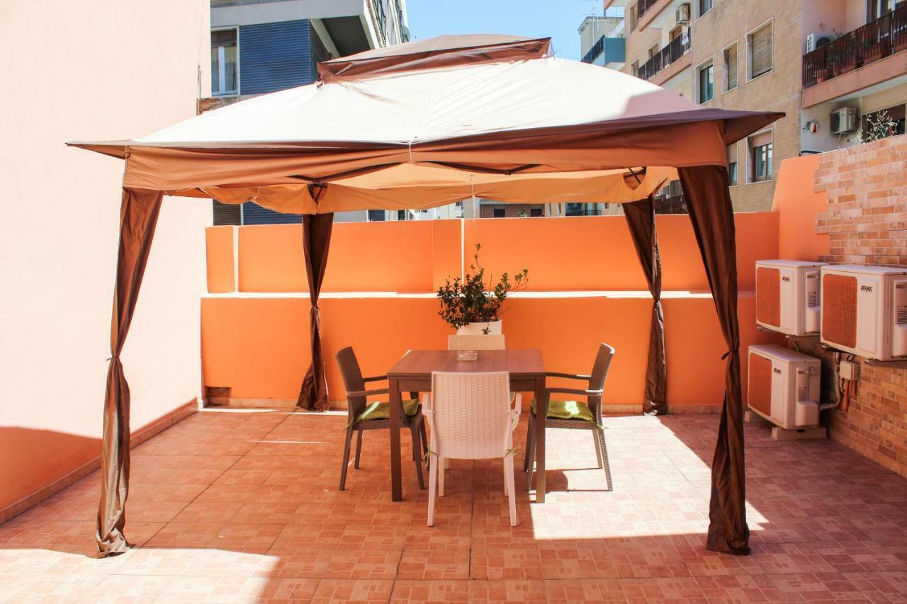 Apartamento Sa Domu E Babbu Cagliari Exterior foto