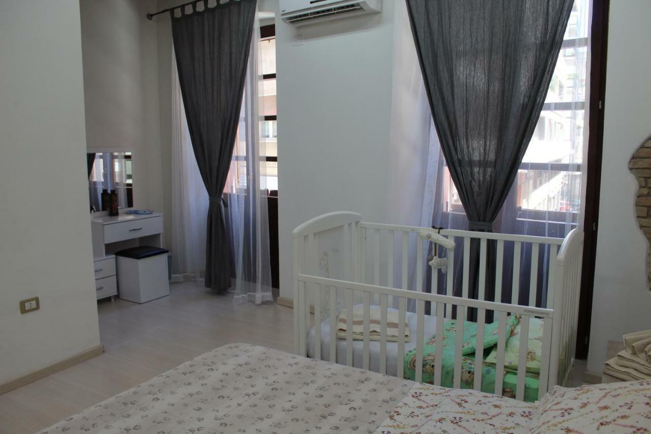 Apartamento Sa Domu E Babbu Cagliari Exterior foto
