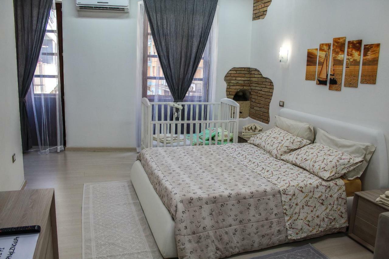 Apartamento Sa Domu E Babbu Cagliari Exterior foto